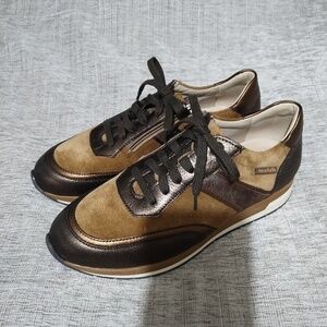 Mephisto Mobils Sneakers Size 7